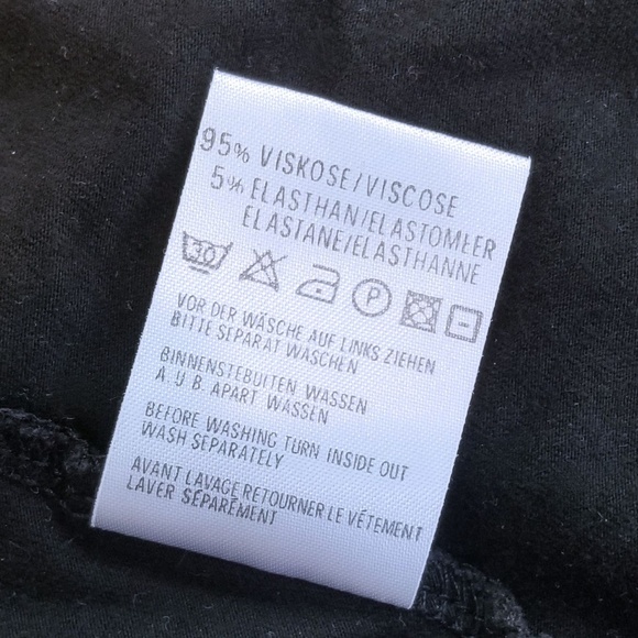 Cartoon Fashion Viscose tank top - EUC - Picture 6 of 6